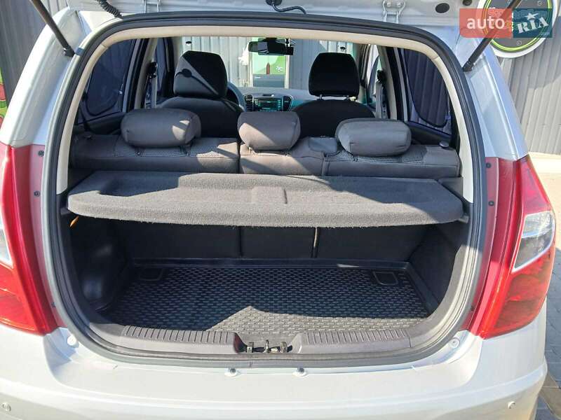 Хетчбек Hyundai i10 2012 в Харкові
