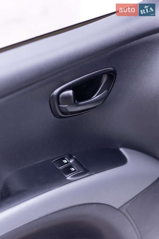 Хетчбек Hyundai i10 2013 в Кременчуці фото 17 Хетчбек Hyundai i10 2013 в Кременчуці