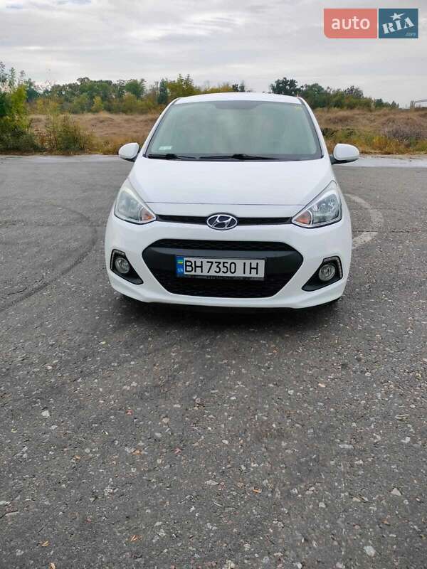 Хетчбек Hyundai i10 2014 в Одесі