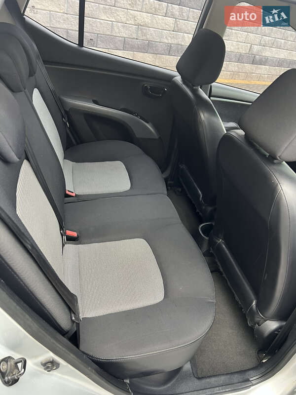 Хэтчбек Hyundai i10 2008 в Одессе фото 12 Хэтчбек Hyundai i10 2008 в Одессе