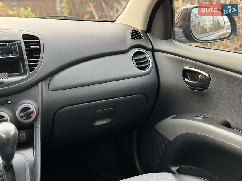 Хетчбек Hyundai i10 2013 в Києві