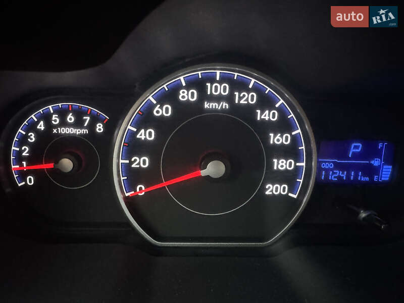 Хетчбек Hyundai i10 2013 в Києві