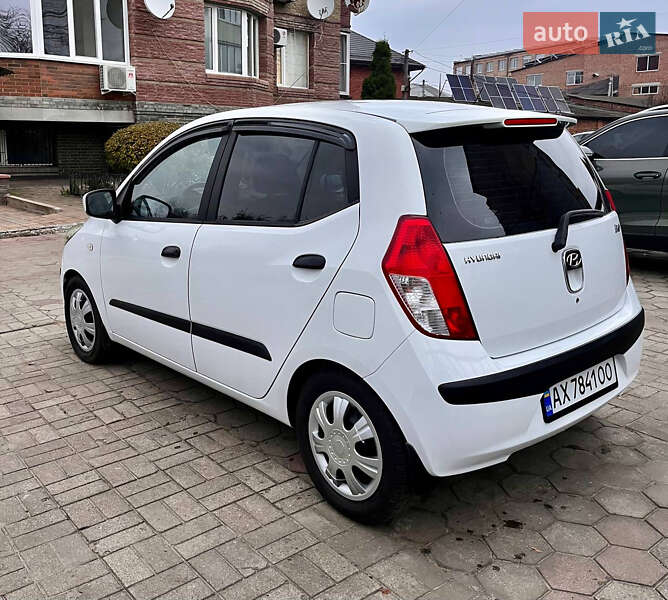 Хетчбек Hyundai i10 2008 в Охтирці