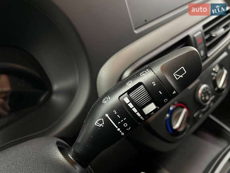 Хетчбек Hyundai i10 2025 в Києві фото 23 Хетчбек Hyundai i10 2025 в Києві