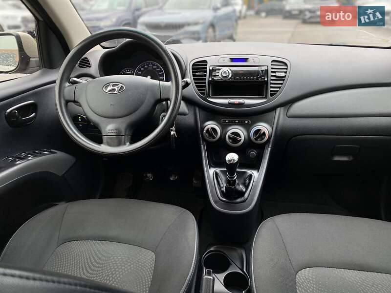 Хетчбек Hyundai i10 2013 в Києві фото 10 Хетчбек Hyundai i10 2013 в Києві