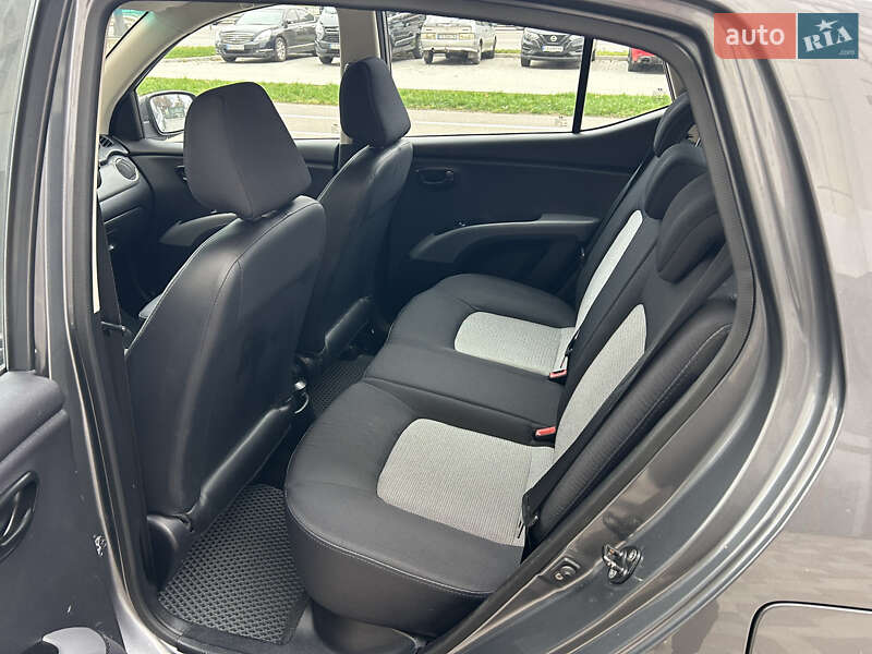 Хэтчбек Hyundai i10 2008 в Черкассах