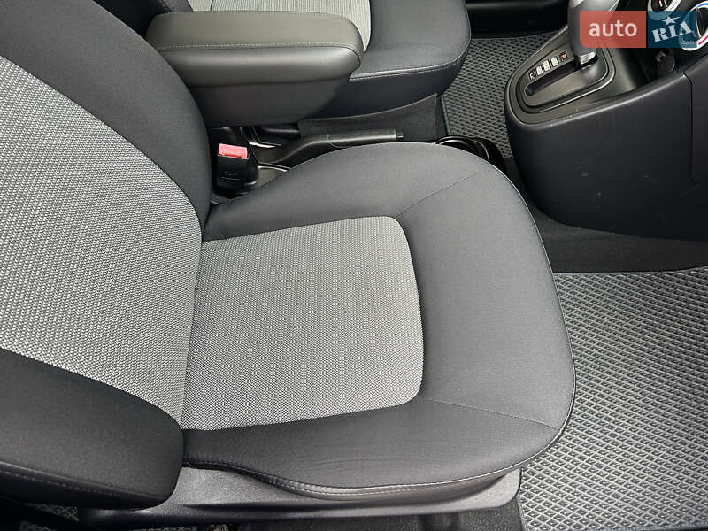 Хэтчбек Hyundai i10 2008 в Черкассах