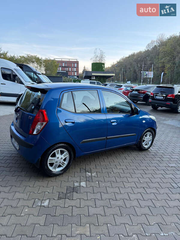 Хетчбек Hyundai i10 2008 в Чернівцях