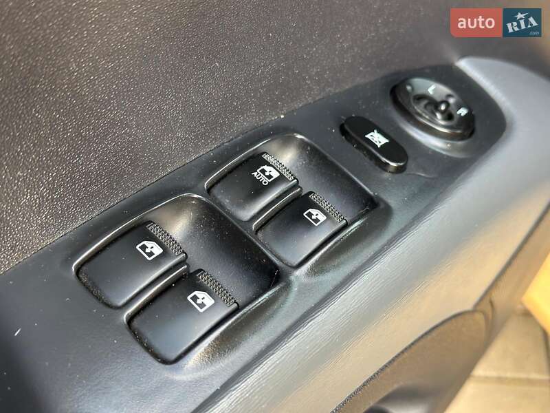 Хетчбек Hyundai i10 2009 в Одесі фото 11 Хетчбек Hyundai i10 2009 в Одесі