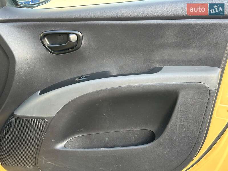 Хетчбек Hyundai i10 2009 в Одесі фото 20 Хетчбек Hyundai i10 2009 в Одесі