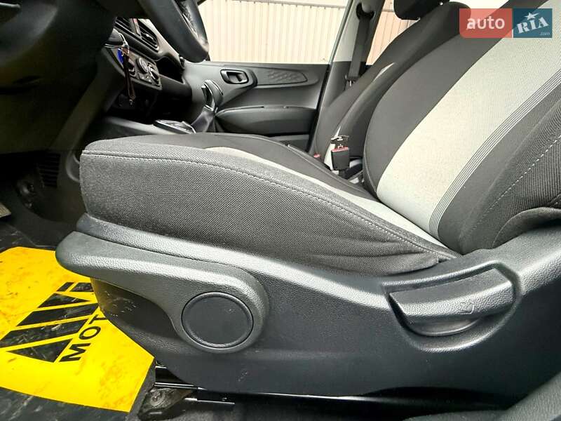 Хетчбек Hyundai i10 2022 в Києві