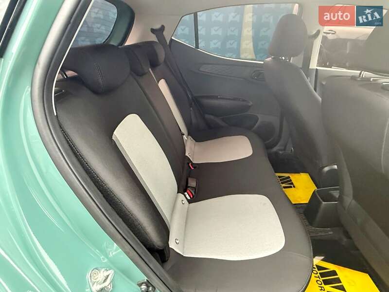 Хетчбек Hyundai i10 2022 в Києві