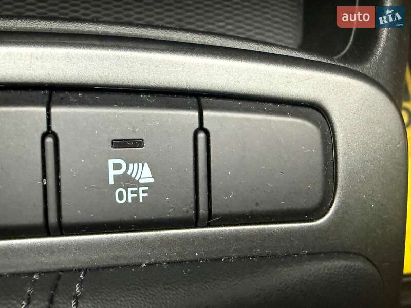 Хетчбек Hyundai i10 2022 в Києві