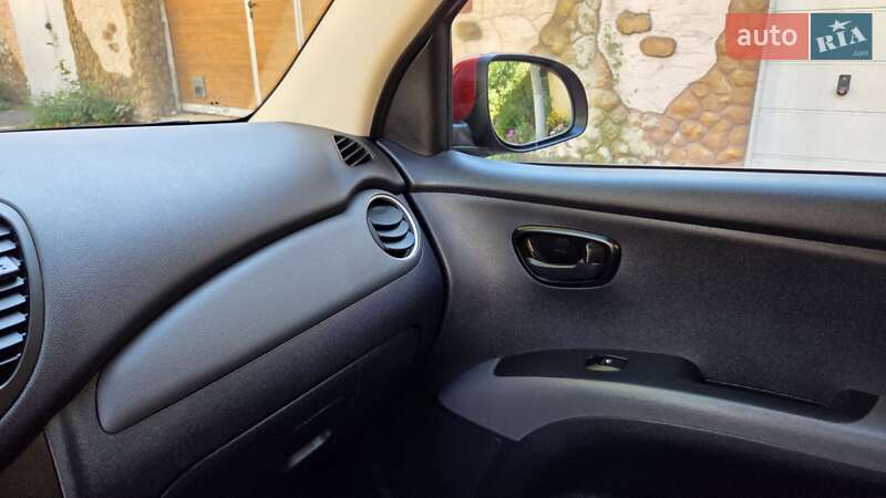 Хэтчбек Hyundai i10 2013 в Харькове фото 36 Хэтчбек Hyundai i10 2013 в Харькове