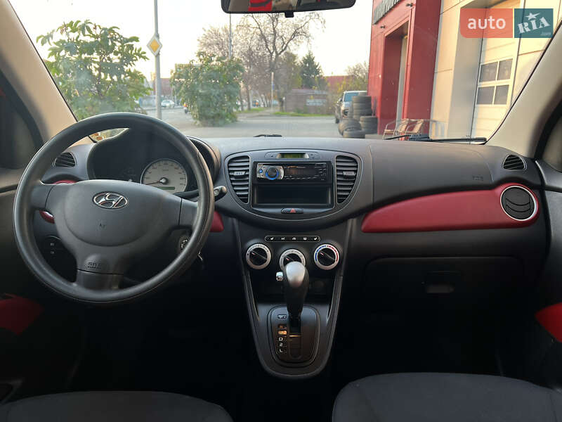 Хэтчбек Hyundai i10 2008 в Одессе