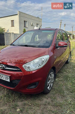 Хетчбек Hyundai i10 2012 в Зміїві