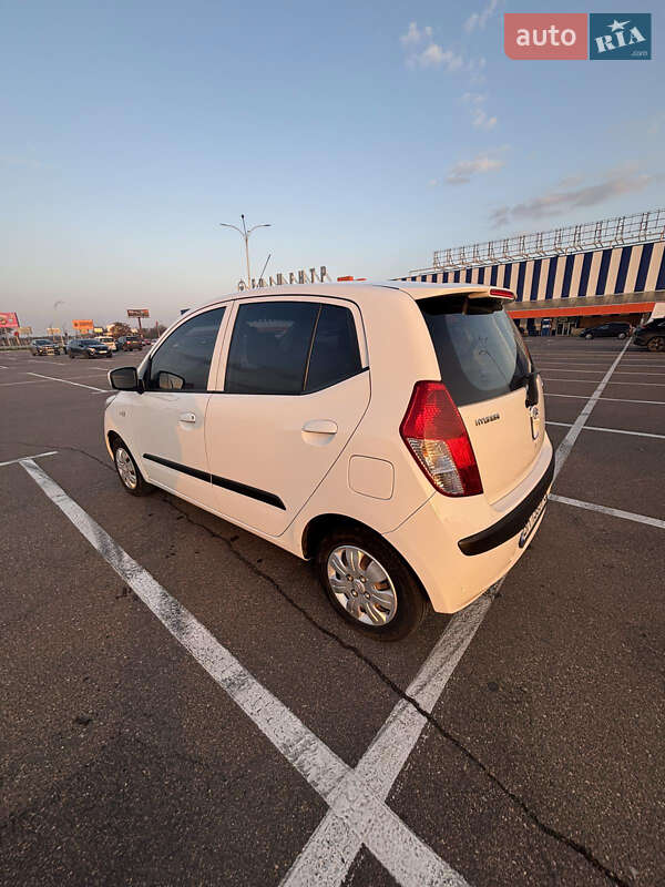Хэтчбек Hyundai i10 2008 в Одессе