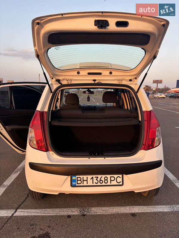 Хэтчбек Hyundai i10 2008 в Одессе