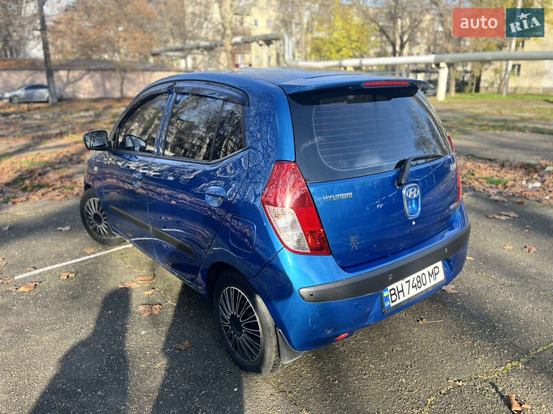 Хэтчбек Hyundai i10 2008 в Одессе