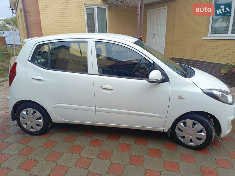 Hyundai i10 2011