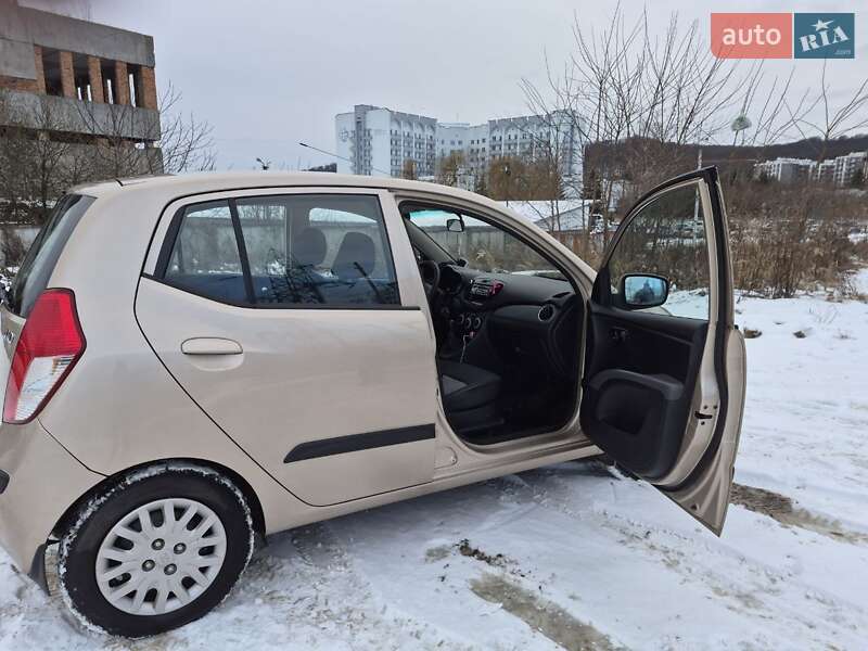 Хэтчбек Hyundai i10 2008 в Львове
