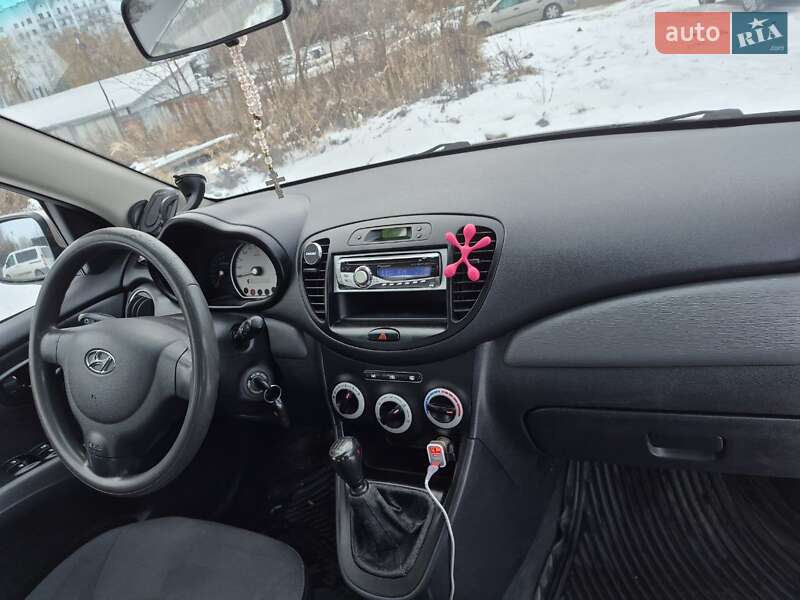 Хэтчбек Hyundai i10 2008 в Львове