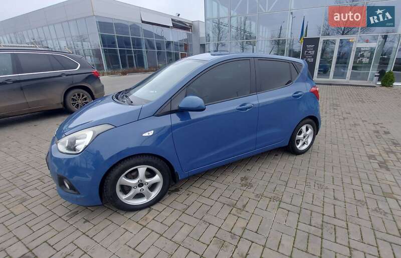 Хетчбек Hyundai i10 2014 в Миколаєві