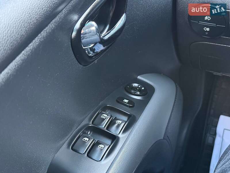 Хэтчбек Hyundai i10 2013 в Одессе фото 27 Хэтчбек Hyundai i10 2013 в Одессе