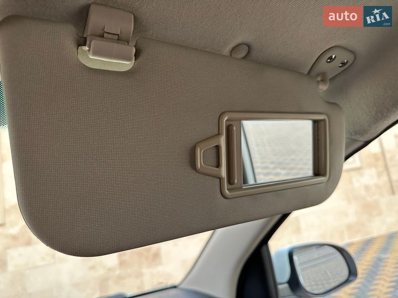 Хэтчбек Hyundai i10 2012 в Одессе