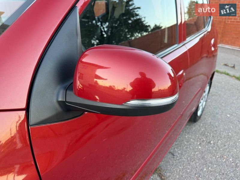 Хэтчбек Hyundai i10 2013 в Харькове