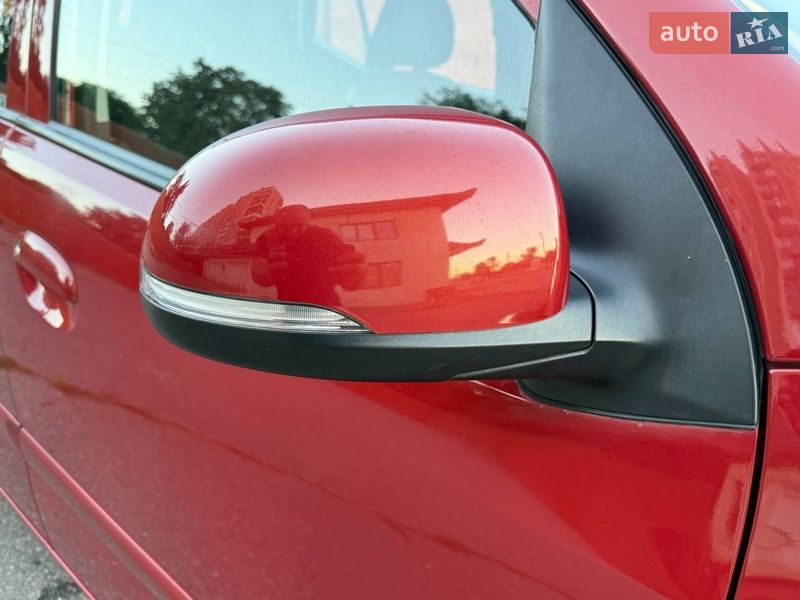 Хэтчбек Hyundai i10 2013 в Харькове