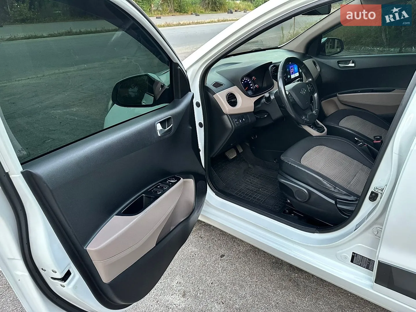 2015 Hyundai i10 - мініатюра 14