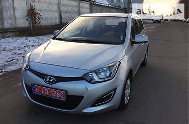 Хэтчбек Hyundai i20 2014 в Киеве