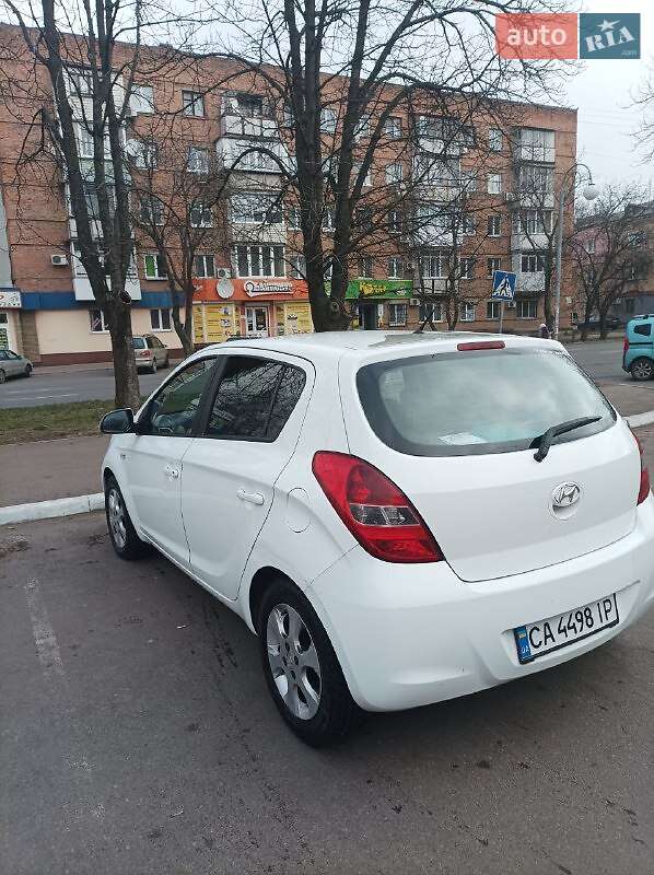 Хетчбек Hyundai i20 2008 в Черкасах