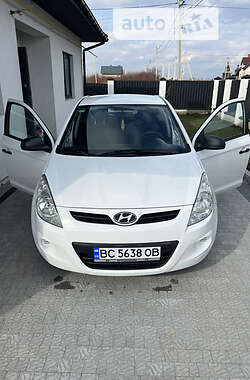 Хэтчбек Hyundai i20 2012 в Львове