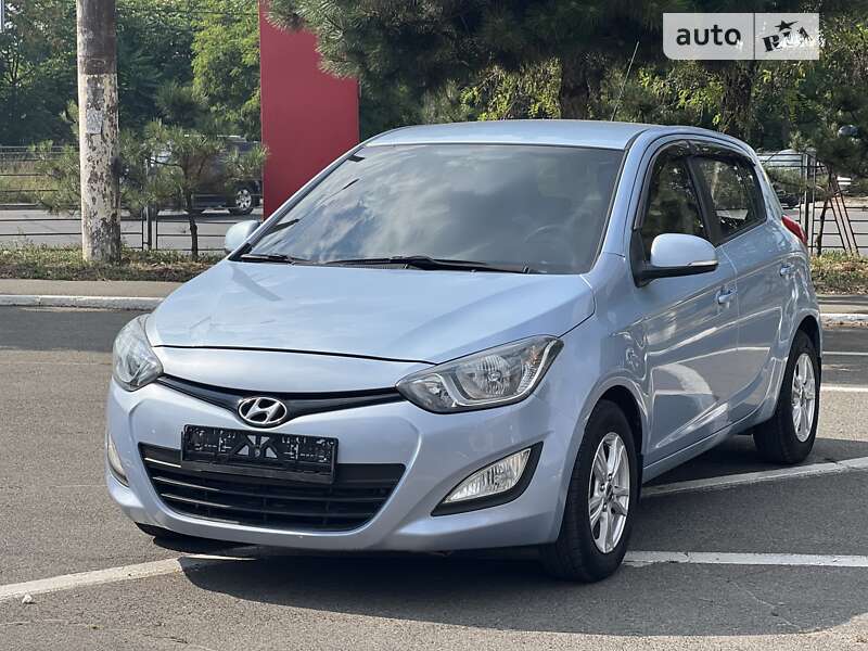 Хэтчбек Hyundai i20 2012 в Одессе