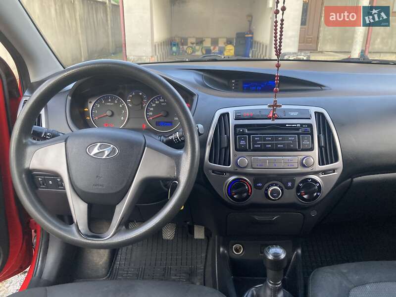 Хэтчбек Hyundai i20 2012 в Богородчанах