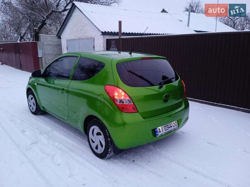 Хетчбек Hyundai i20 2011 в Києві