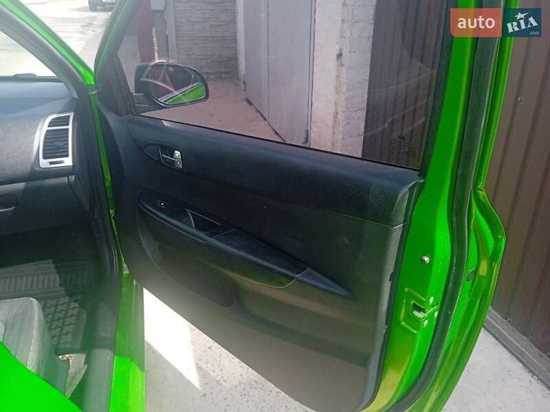Хетчбек Hyundai i20 2011 в Києві