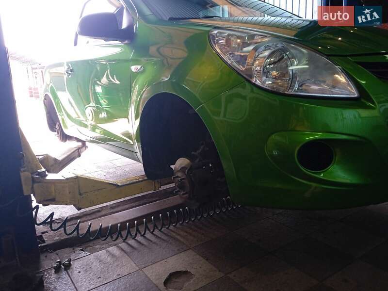 Хетчбек Hyundai i20 2011 в Києві