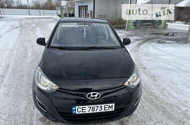 Хэтчбек Hyundai i20 2013 в Черновцах