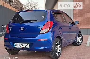 Хэтчбек Hyundai i20 2014 в Одессе