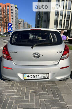 Хэтчбек Hyundai i20 2013 в Львове