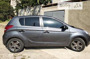 Хэтчбек Hyundai i20 2011 в Полтаве