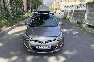 Хэтчбек Hyundai i20 2012 в Софиевской Борщаговке