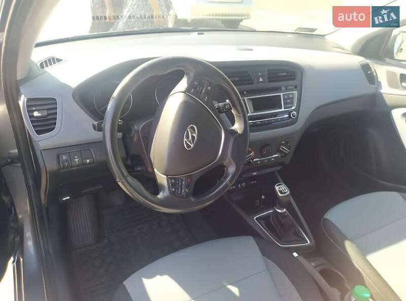 Хетчбек Hyundai i20 2015 в Києві