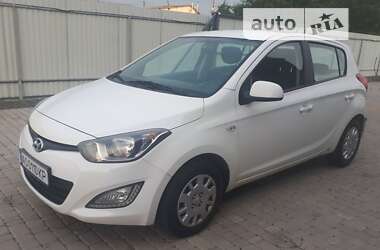 Хетчбек Hyundai i20 2013 в Ужгороді