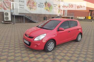 Хэтчбек Hyundai i20 2011 в Гайсине