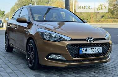 Хэтчбек Hyundai i20 2016 в Киеве