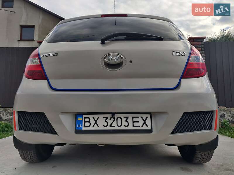 Хэтчбек Hyundai i20 2012 в Хмельницком